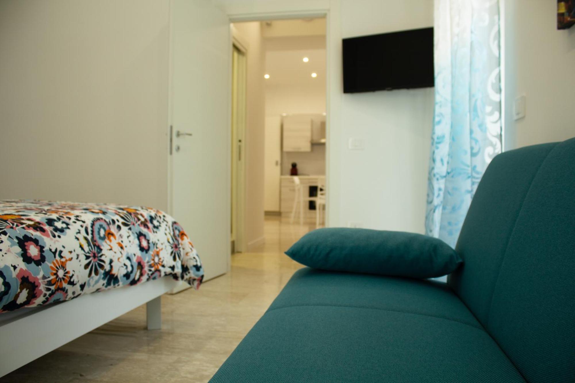 Casa Di Nonna Rosy Hotel Наполи Екстериор снимка